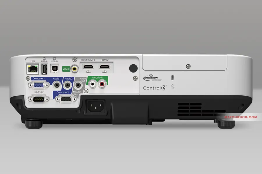 ặt sau máy chiếu Epson EB-2055 tích hợp 2 cổng HDMI hỗ trợ MHL, cổng mạng LAN RJ45 quản trị tập trung và loa công suất lớn 16W.