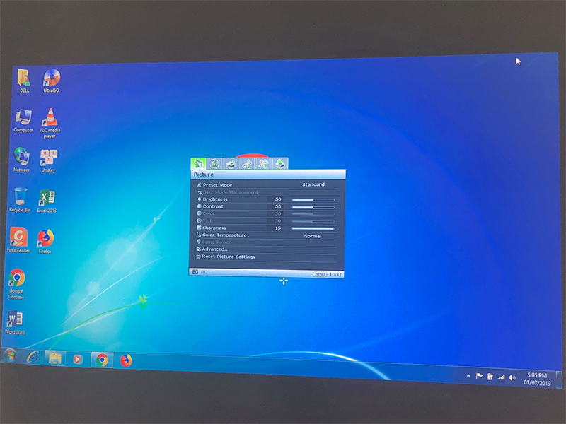 BenQ W1070