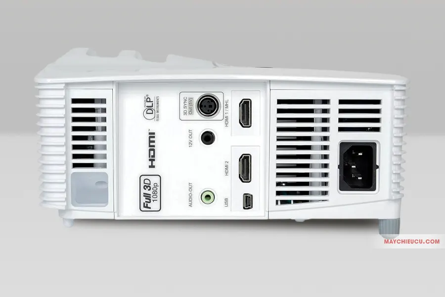 Optoma HD26 với hai cổng HDMI 1.4a, trong đó một cổng hỗ trợ MHL (Mobile High-Definition Link)