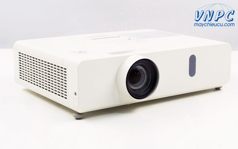 Máy chiếu cũ panasonic pt-vx410