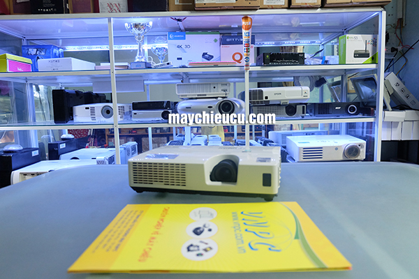 Hitachi CP-RX94