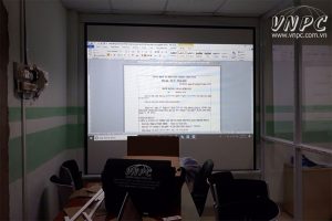 Lắp máy chiếu Panasonic PT-LB300 cũ cho phòng họp công ty