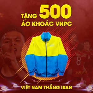 Tặng 500 Áo Khoác Khi VIỆT NAM THẮNG IRAN | Asian Cup 2019