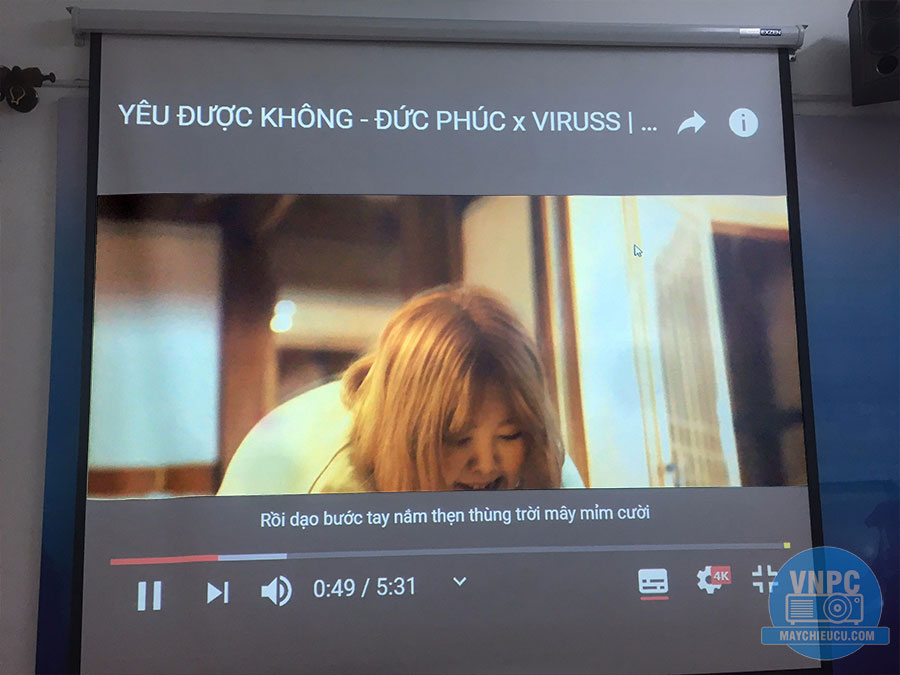 Lắp máy chiếu Panasonic PT-LB90 Shop thời trang Q.Hoàn Kiếm