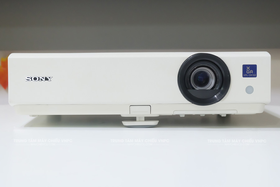 Sony VPL-DX102