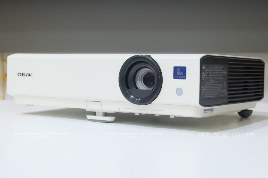 Sony VPL-DX102
