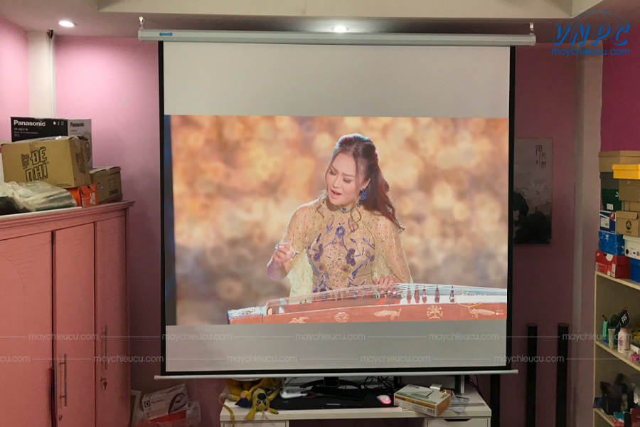 Lắp đặt Sony VPL-DX241 và màn chiếu điện 120 inches