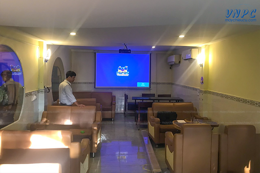 Lắp đặt ViewSonic PJD5533W tại quán Cafe Sinh Viên