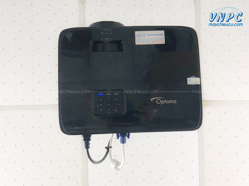 Lắp đặt Optoma PS368 cũ & Màn chiếu treo tường 100"