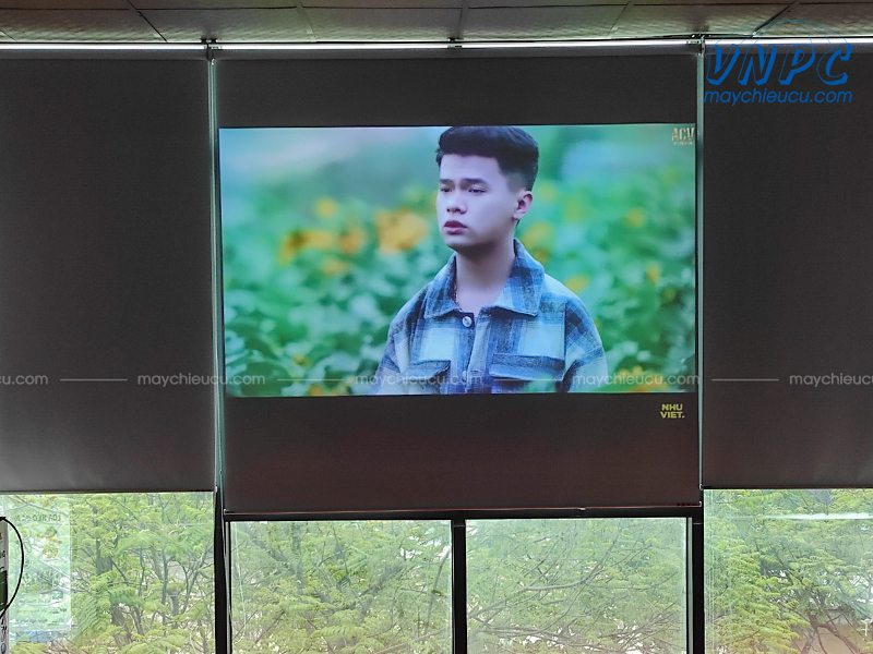 VNPC lắp đặt máy chiếu Optoma S2015