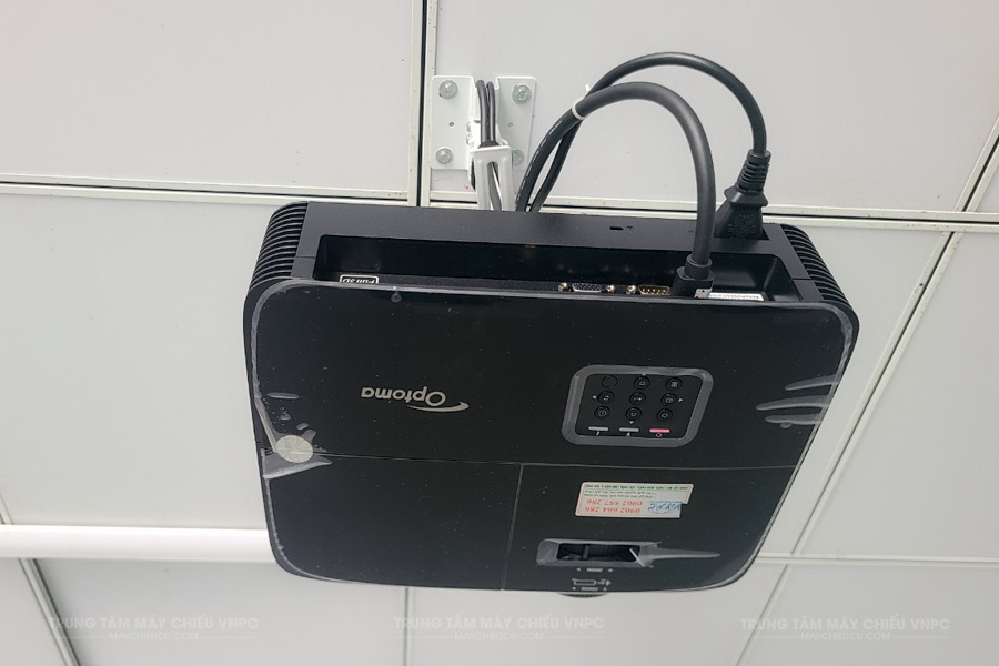 lắp đặt máy chiếu Optoma PX390+ phục vụ giảng dạy