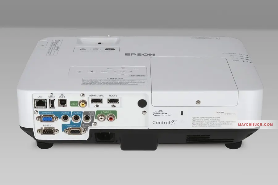 Epson EB-2155W trang bị cổng HDMI kép hỗ trợ chuẩn MHL, VGA In/Out