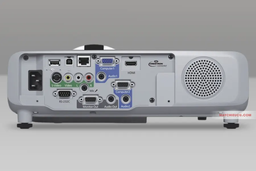 Epson EB-536Wi với hệ thống cổng HDMI hỗ trợ băng thông kỹ thuật số cao, cổng VGA và USB Type A/B